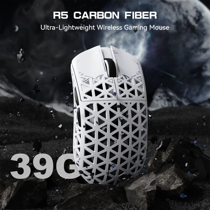 ATTACK SHARK R5 Ultra Carbon Fiber 39g Gaming Mouse – 8K Wireless, PAW3950MAX Sensor, Tri-Mode, 42000 DPI (white) - Vue 3 | Mouse Maroc