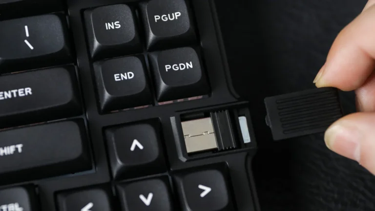 Feker K75 Lite Gasket Mechanical Keyboard – 83-Key Hot-Swappable RGB Keyboard with Screen & Knob, Wireless/USB-C, 5000mAh Battery, for Windows & Mac - Keyboard photo 4 - Epic Key Morocco