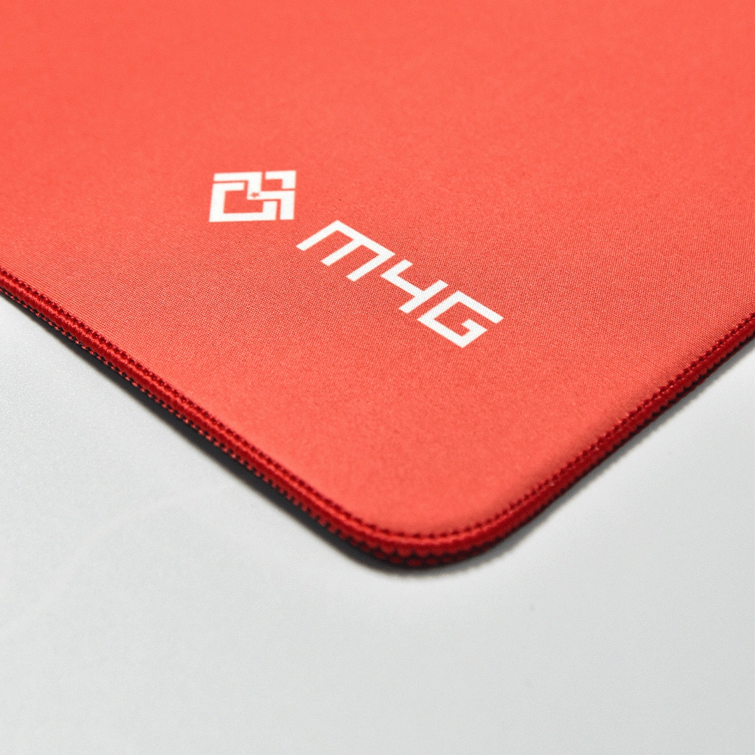 M4G Xsoft Mousepad – Esport (49cm × 42cm) Red - Vue 3 | Mouse Pad Maroc