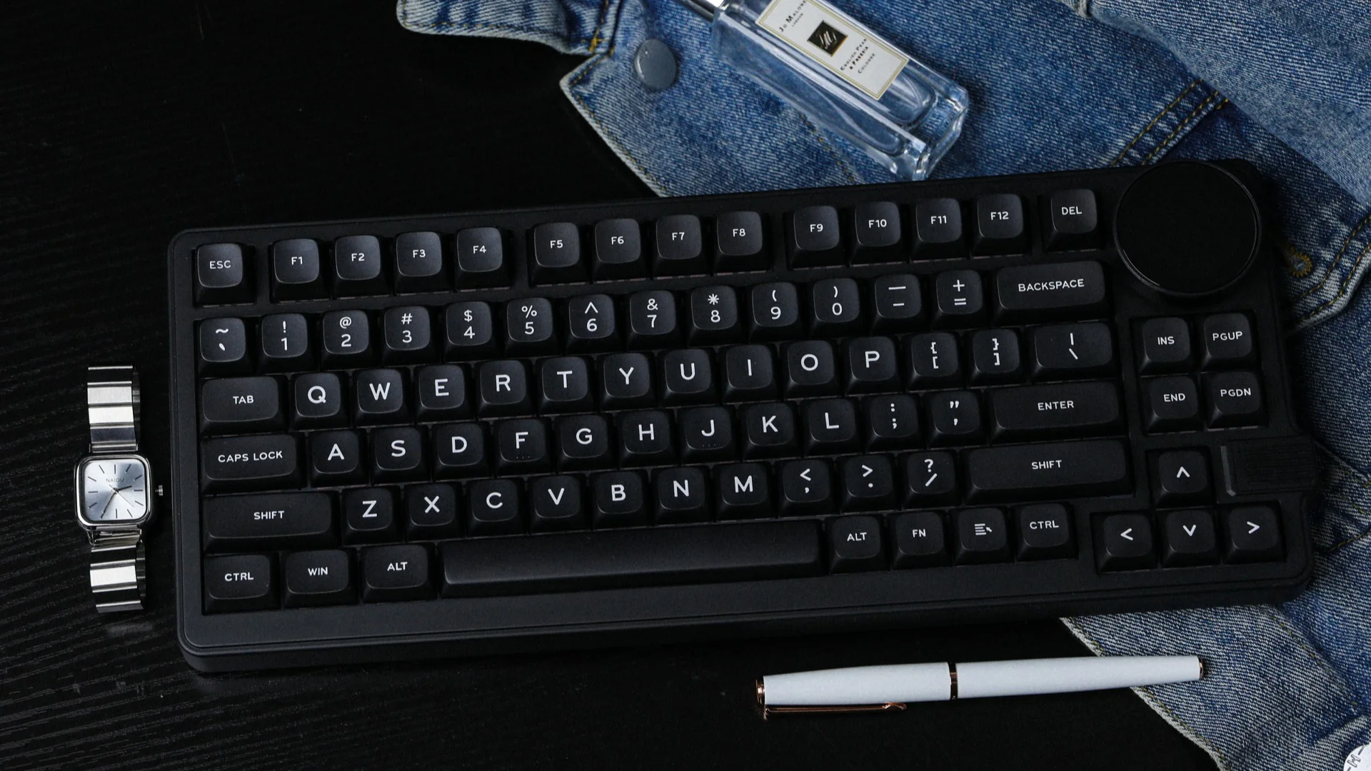 Feker K75 Lite Gasket Mechanical Keyboard – 83-Key Hot-Swappable RGB Keyboard with Screen & Knob, Wireless/USB-C, 5000mAh Battery, for Windows & Mac - Vue 5 | Keyboard Maroc
